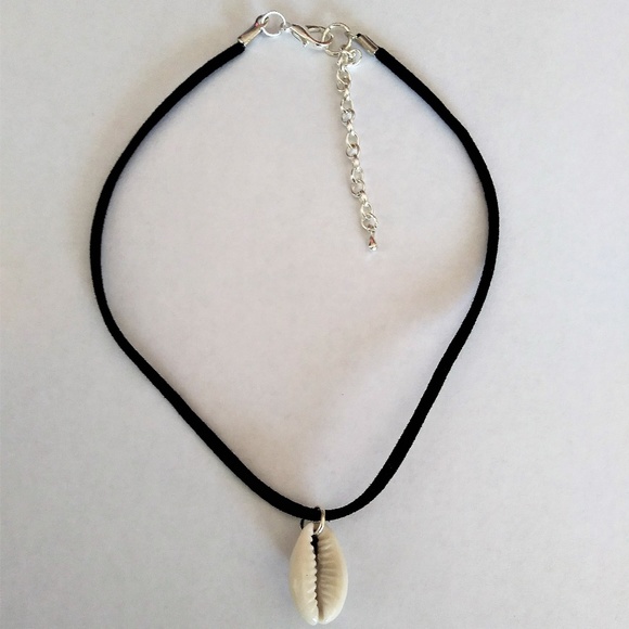 NEW Cowrie Shell Black Suede Choker Necklace - Picture 2 of 3